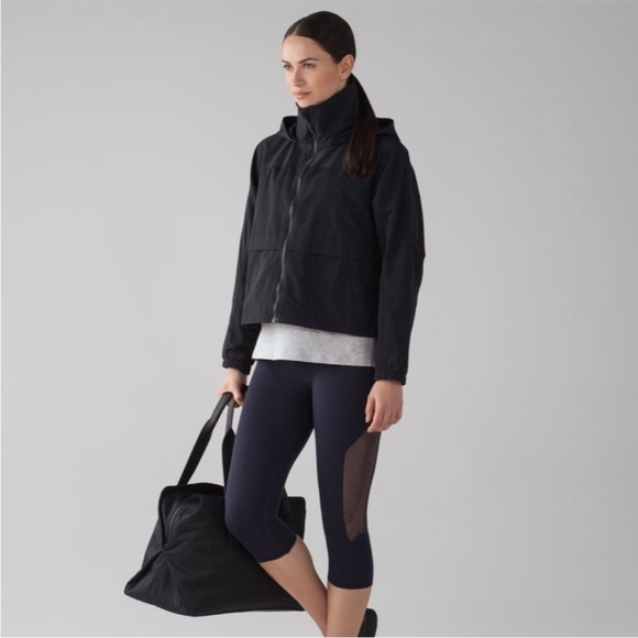 Lululemon Always Effortless Jacket Black - Picture 2 of 14